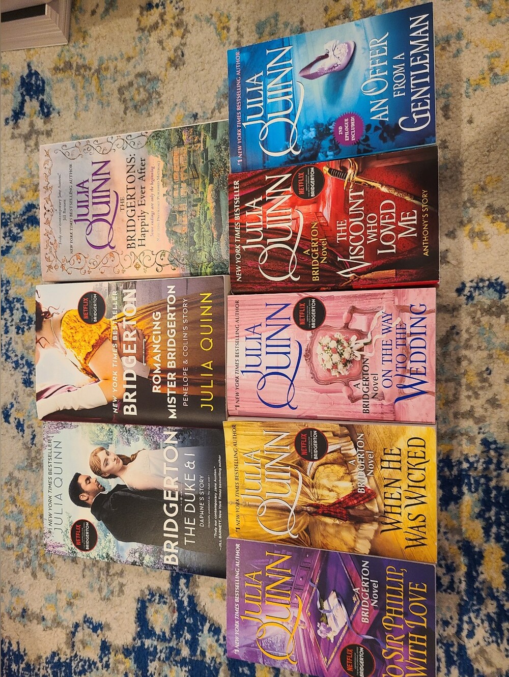 Bridgerton Series by Julia Quinn - Booktok - Bestseller - Netflix